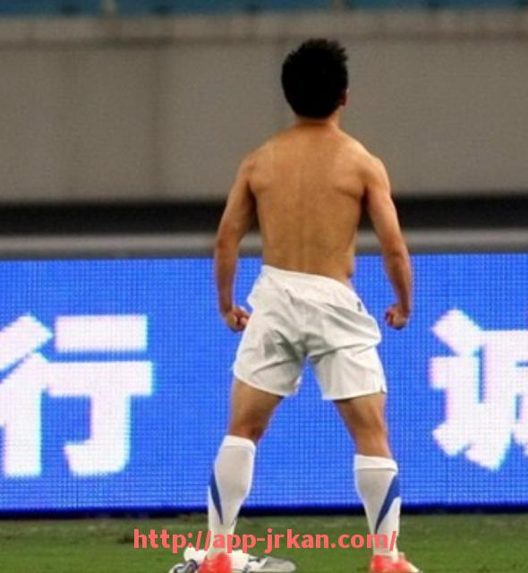 jrkan直播-足球柔韧性训练如何减少运动损伤风险？（足球柔韧性训练如何减少运动损伤风险的发生）